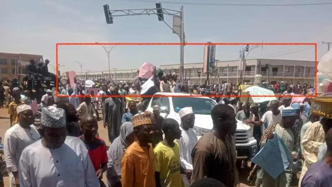 Kano: Despite warning, protesters troop out in large numbers over Court of Appeal ruling