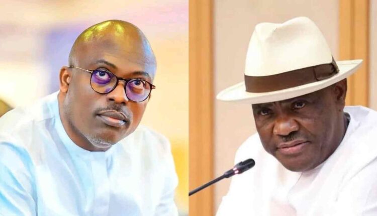 ‘Dey your dey’, Gov Fubara’s live band ‘hits’ Wike in public event (Video)