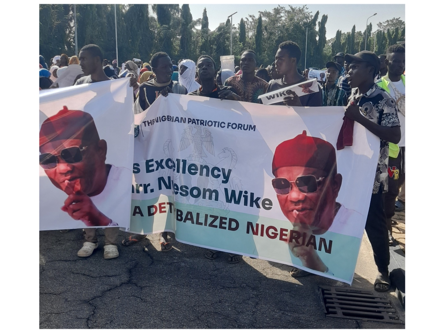 BREAKING: Protest Rocks Abuja Over Wike Resignation Push (PHOTOS)