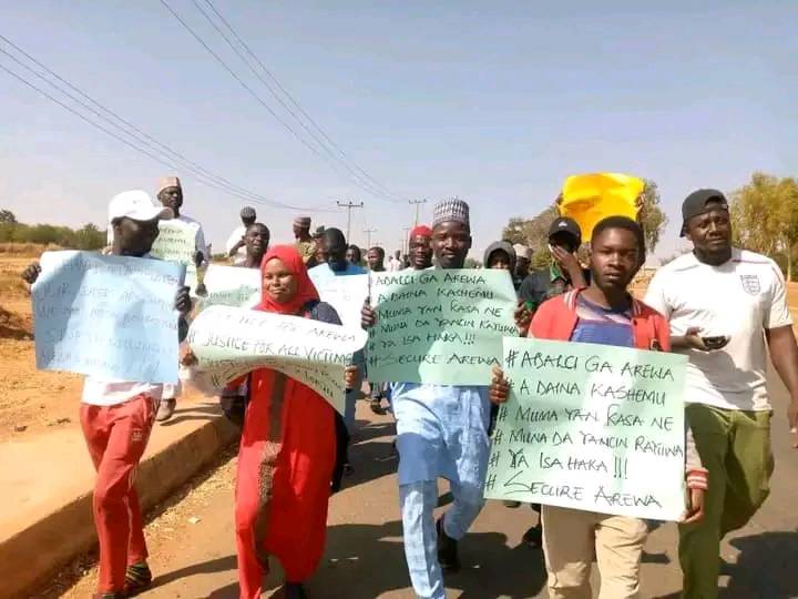 BREAKING: Protest Rocks Zaria Over Nigerian Army Bombing Of Kaduna Community Killing Many Civilians (Photos)