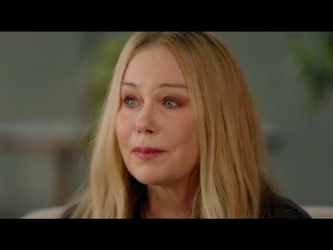 Christina Applegate Tearfully Recalls First Learning of Her MS Diagnosis