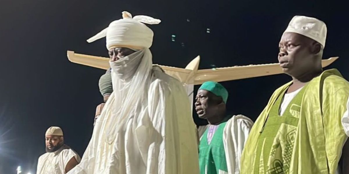 BREAKING: Drama As Court Orders Security To Kick Out Dethroned Emir Of Kano