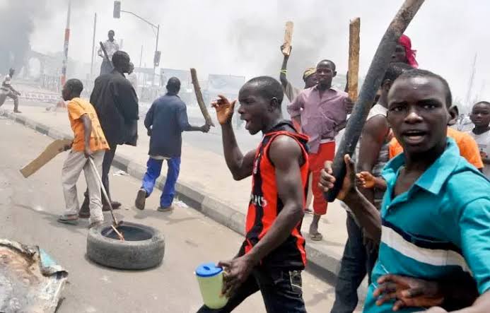 BREAKING: Thugs Use Stones, Dangerous Objects To Attack NLC Members Enforcing Strike